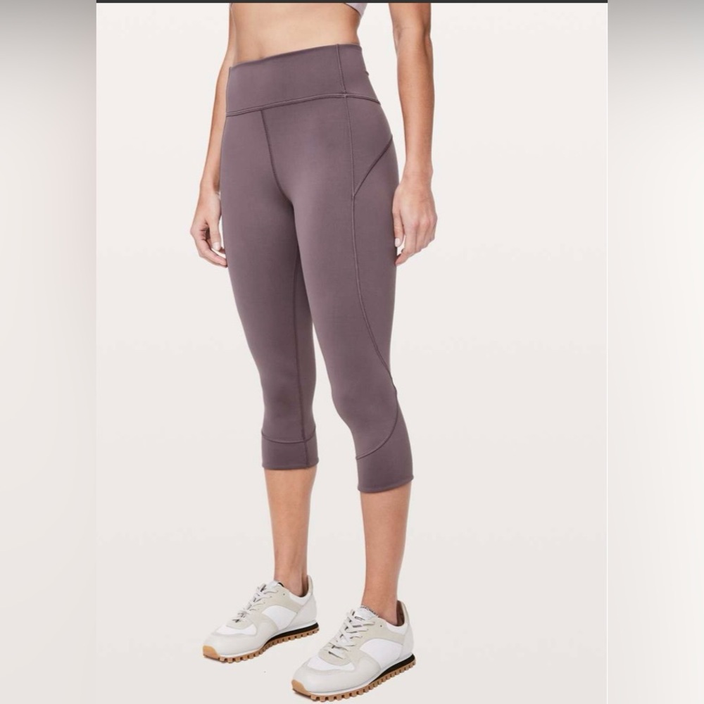 Lululemon In Movement Crop *Everlux 19"